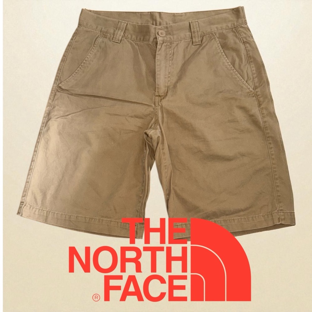 The North Face Men's Khaki  Shorts. Size 32
